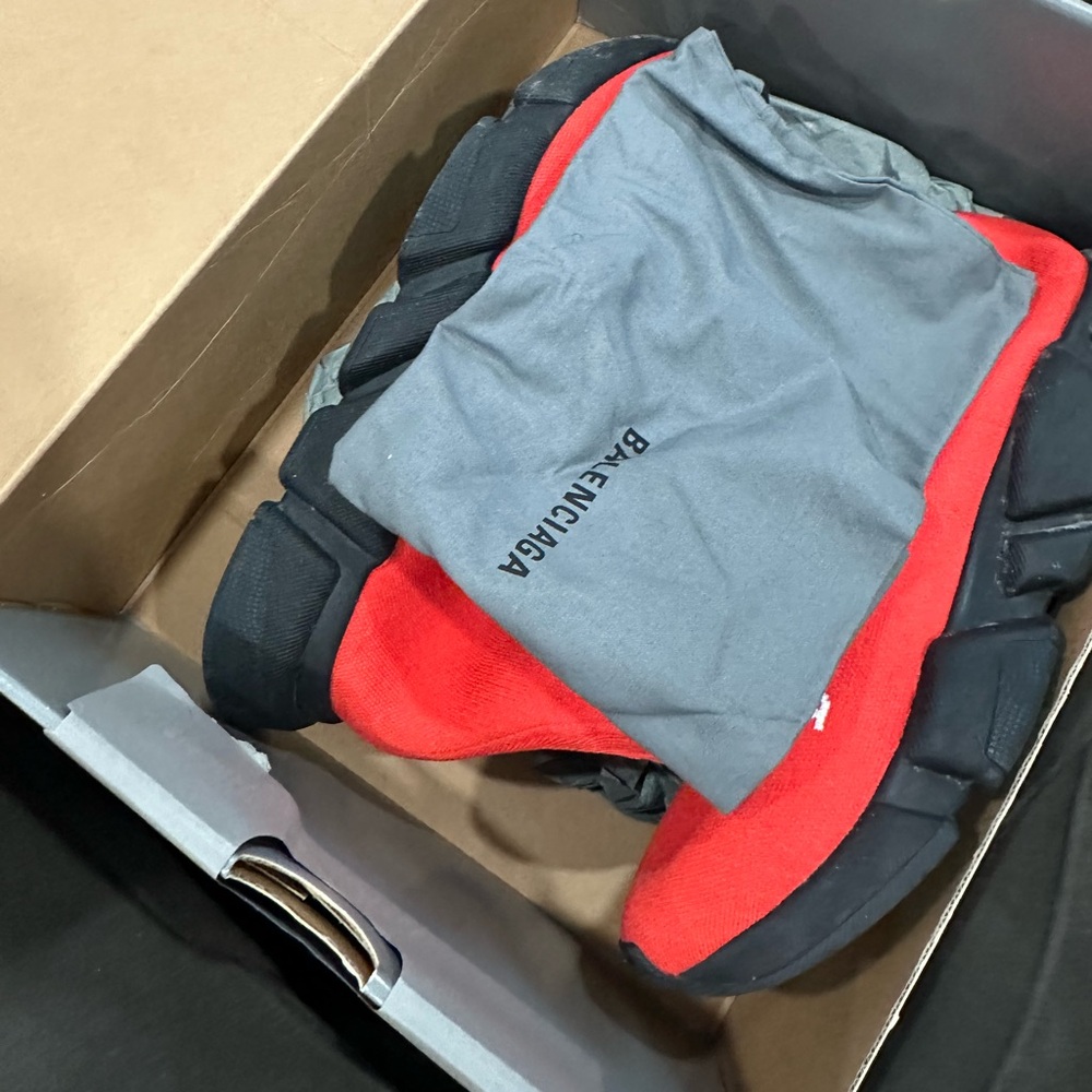 Balenciaga SPEED LT RECYCLE
RECYCLE KNIT